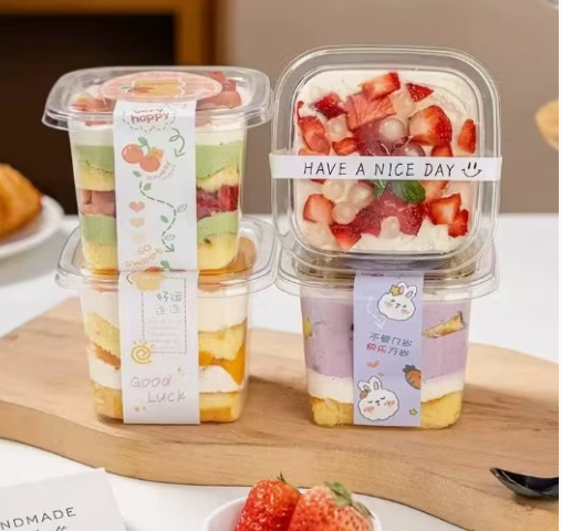Plateau en plastique alimentaire résistant à la chaleur : comment le PET, le PP et le PS se comportent sous la chaleur